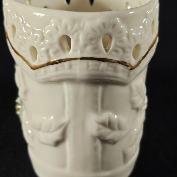 Rare: International Bazaar Porcelain Collectibles Holly. Mini White Santa Boot - Picture 5 of 10